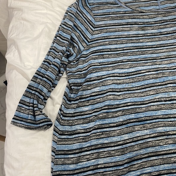 Plus size Top - Picture 2 of 2